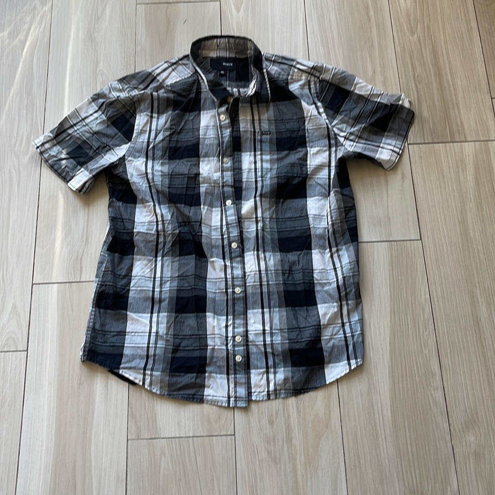 Mens Hurley button down shirt